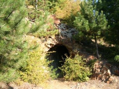 източник:tourism.kardzhali.org/ Древни рудници за добив на злато в село Стремци