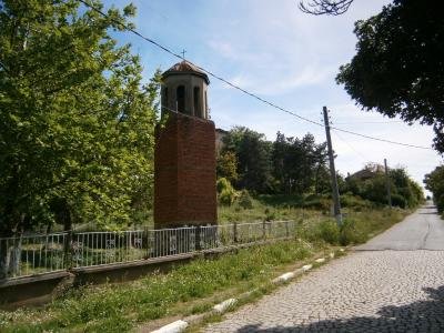 Изкупува земеделска земя в село Момина църква, община Средец