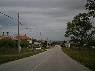 Изкупува земя в село Изгрев, община Елхово