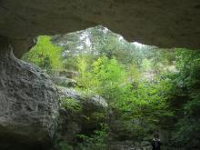 Скален прозорец, село Костино